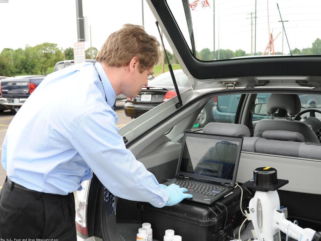 ការវាយតម្លៃលើកម្មវិធី: គោលការណ៍ និងវិធីសាស្រ្ត